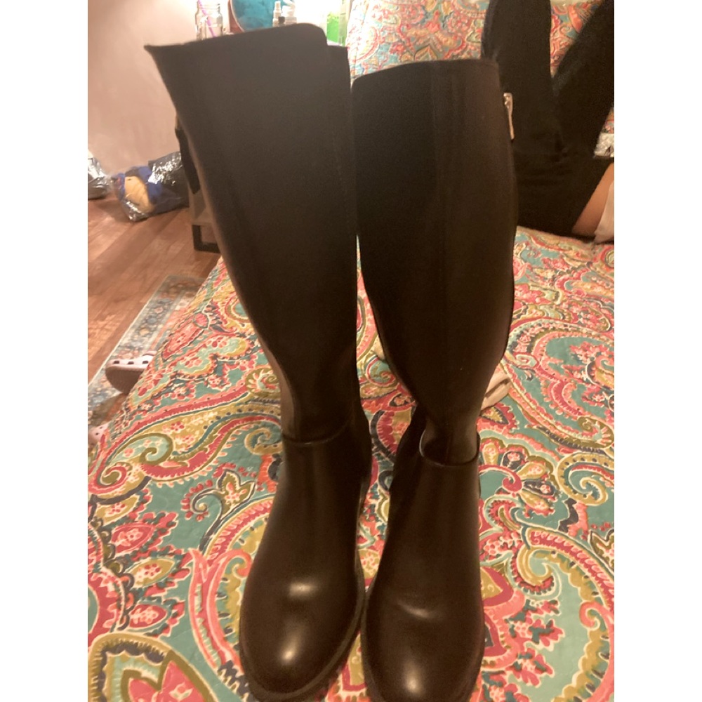 Girls boot NWOT